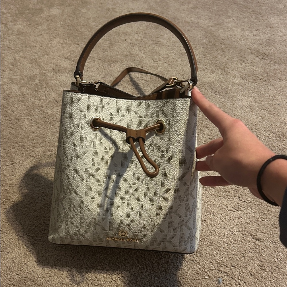 Michael Kors Monogram Beige and Tan Shoulder Bag - Picture 4 of 4